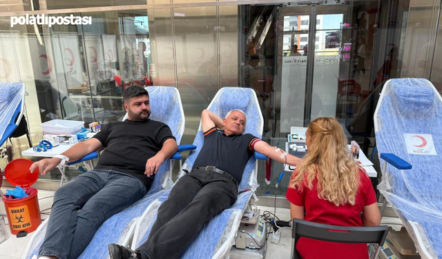 Başkan Şahin'den örnek davranış: Kan bağışında bulundu, tüm Mamaklıları davet etti!