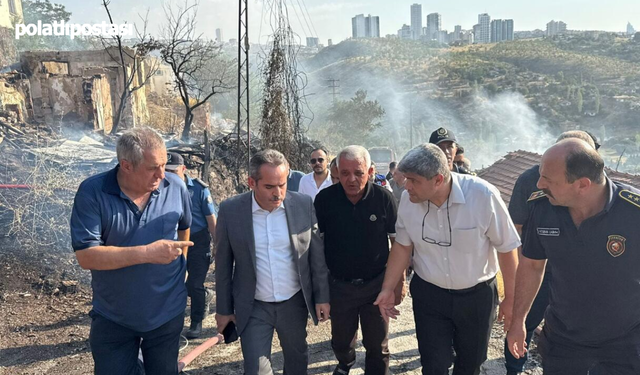 Mamak'ta gecekondu yangını: Başkan Şahin'de bölgede