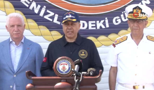 Bakan Yerlikaya, Teknofest'i ziyaret etti