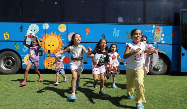 Nazilli Belediyesi minikleri Mobil Masal Bahçesi