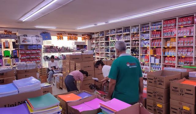 Ankara’da okul alışverişinde yoğunluk başladı