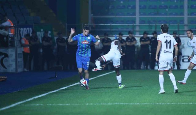 Trendyol Süper Lig: Çaykur Rizespor: 0 - Gençlerbirliği: 0 (İlk yarı)