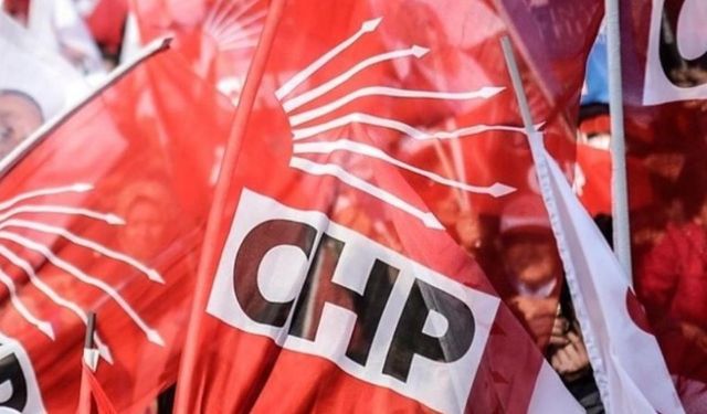 CHP'de yaprak dökümü! Bir isim daha AK Parti'ye geçti