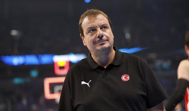 Ergin Ataman, şampiyonanın en iyi başantrenörü seçildi