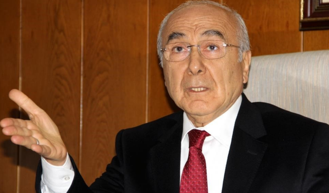 Eski Belediye Başkanı uçakta fenalaştı! Uçak acil iniş yaptı