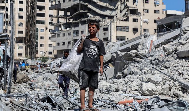 Gazze'de hayatını kaybedenlerin sayısı 64 bin 718'e çıktı