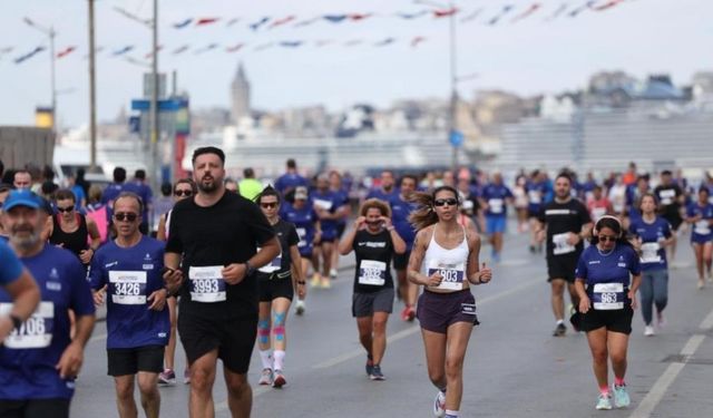 Binlerce sporcu İstanbul için koştu