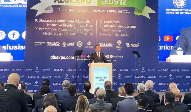 Bakan Kacır: "Küresel pazarlarda önemli rekabet avantajına sahibiz"