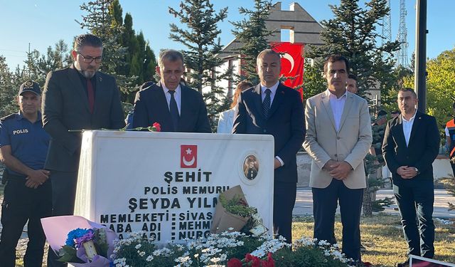 Şehit Polis Şeyda Yılmaz, kabri başında anıldı