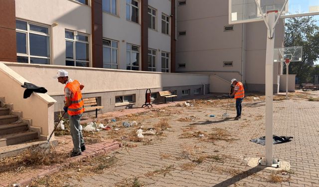 Yenimahalle'de, okullar yeni döneme hazırlanıyor