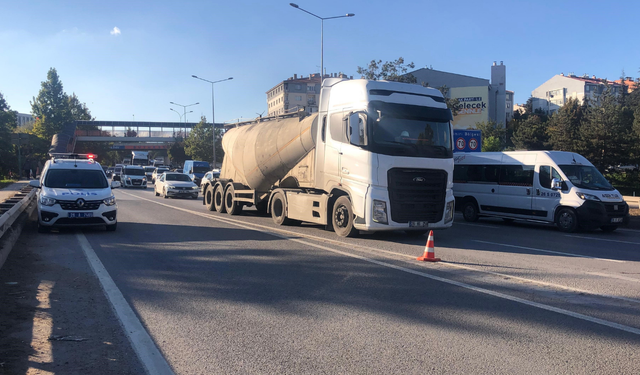 Ankara yolunda motosiklet kazası! Sürücü yaralandı
