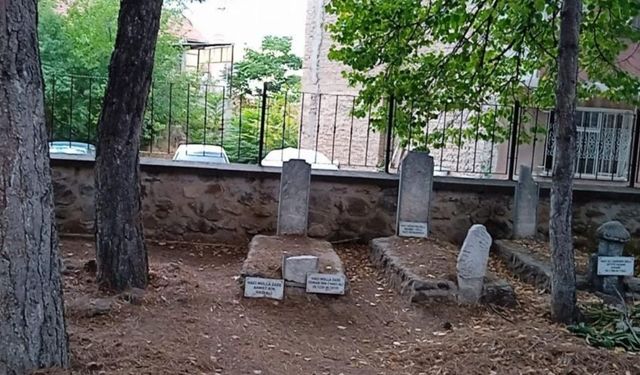 Bu kadarı pes dedirtti: Camiye ve evliya kabirlerine hasar verildi