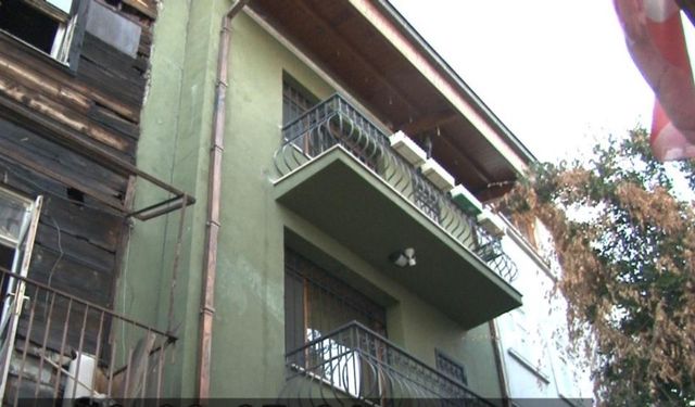 Ünlü oyuncunun evi, çıkan yangında zarar gördü!