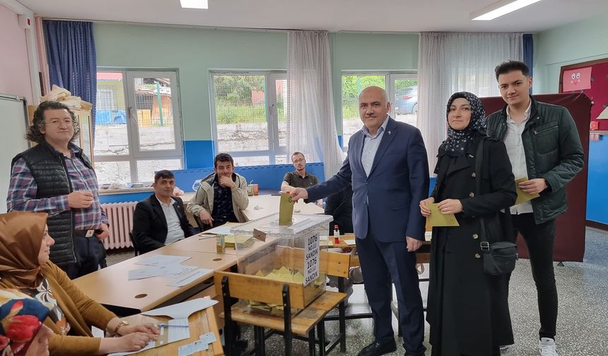 Başkan Acar oyunu kullandı