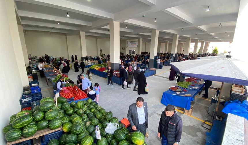 Pursaklar’da Karaca Pazar Alanı hizmete girdi