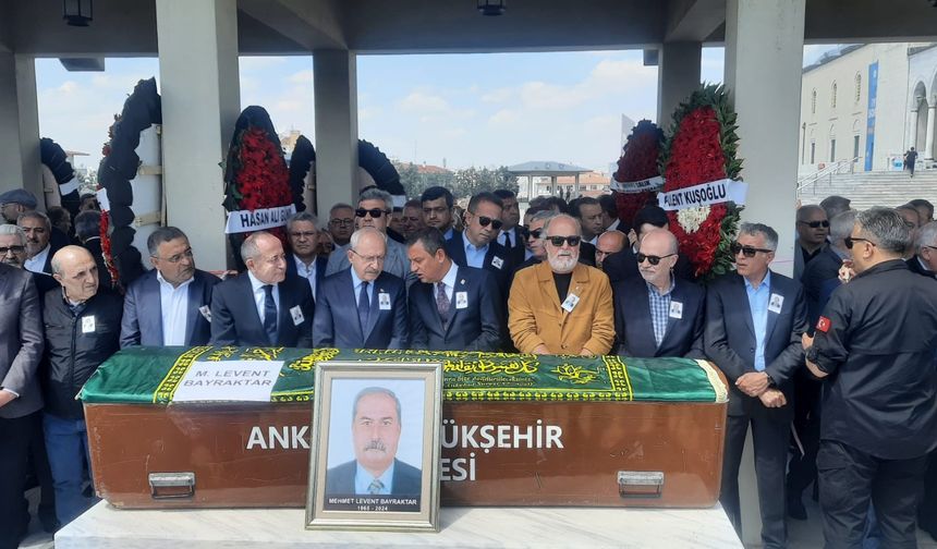 CHP lideri Özel, Levent Bayraktar’ın cenaze namazına katıldı