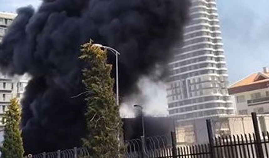 Ankara’da korkutan yangın! Yalıtım malzemelerinden çıkan yangın inşaat halindeki binaya sıçradı