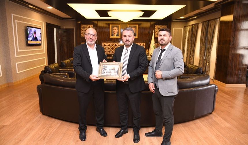 Pursaklar Belediye Başkanı Ertuğrul Çetin, Naci Bayav'ı ağırladı