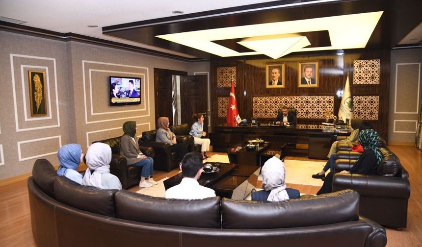 Pursaklar Belediye Başkanı Çetin'den öğretmenlerle değerlendirme toplantısı