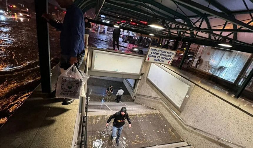 Ankara'yı sağanak vurdu, o metro durakları kapatıldı!