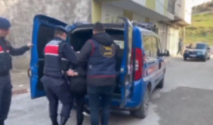 Jandarma'dan 'Mahzen-36' operasyonu! Elebaşılığını Semed Ötünç'ün yaptığı suç örgütü çökertildi