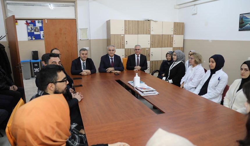 Başkan Demirbaş ve Kaymakam Bakır'dan Özel Eğitim Uygulama Okulu'na ziyaret