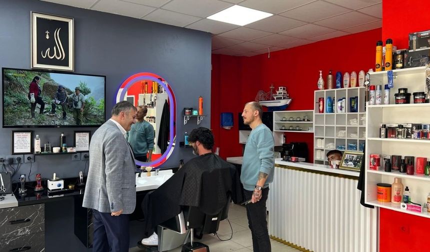 Çubuk Belediye Başkanı Demirbaş esnafı ziyaret etti