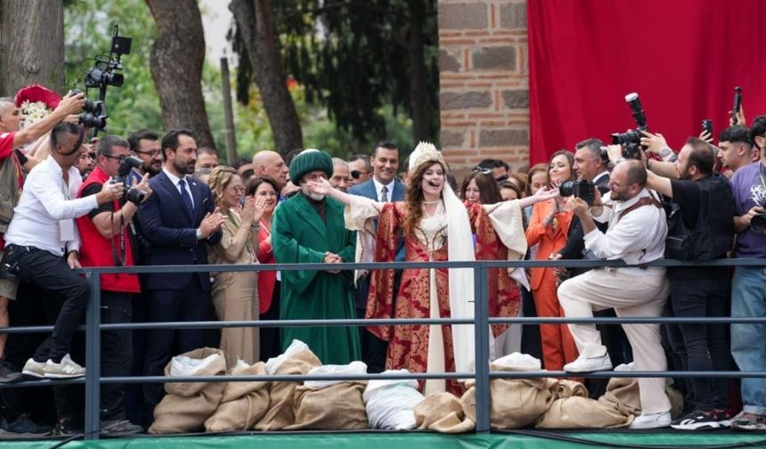 485. Uluslararası Manisa Mesir Macunu Festivali karnaval havasında gerçekleşti