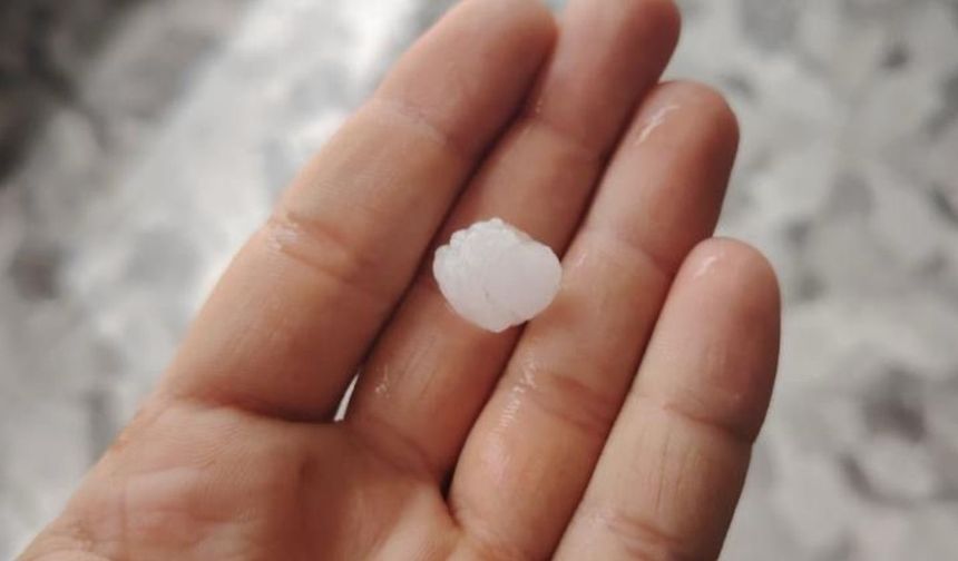 Polatlı’da etkili olan dolu yağışı tarım arazilerine zarar verdi
