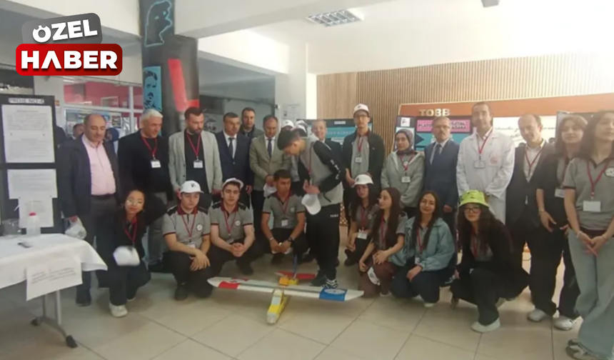 Polatlı TOBB Fen Lisesi'nde bilim rüzgarı esti: TÜBİTAK 4006-B bilim fuarı açıldı