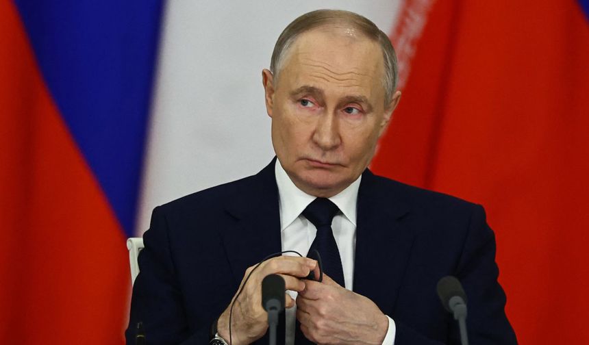 Putin'den Ukrayna'da geçici ateşkes kararı