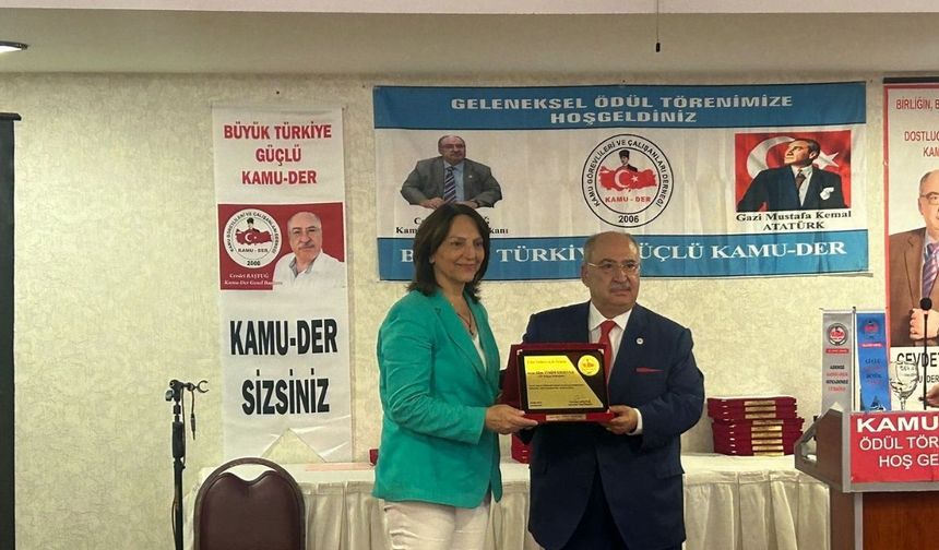 CHP'li Aliye Timisi Ersever’e “Yılın Milletvekili” ödülü verildi