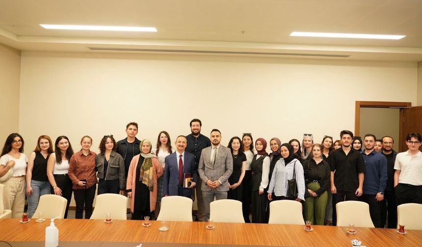 ASBÜ öğrencileri Yargıtay Üyesi Yunus Nadi Kolukısa’yı ziyaret etti