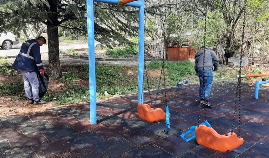 Ayaş’ta park ve bahçeler yaz mevsimine hazırlanıyor