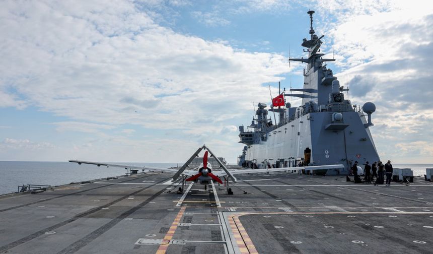 Bayraktar TB3, TCG Anadolu gemisinde 100 sortiyi tamamladı