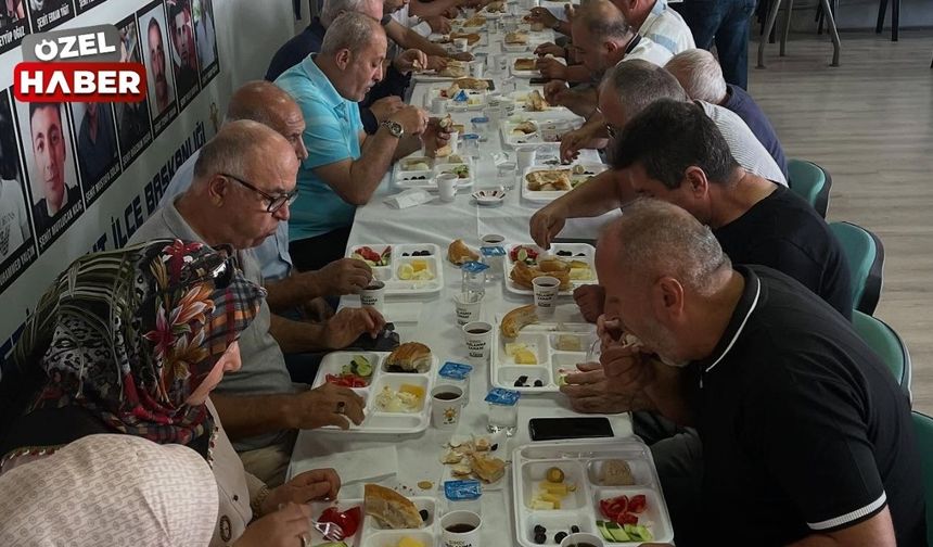 AK Parti Etimesgut Teşkilatı kahvaltılı istişare toplantısında buluştu