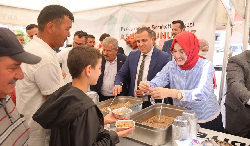 Akyurt'ta 20 bin kişiye aşure ikramı