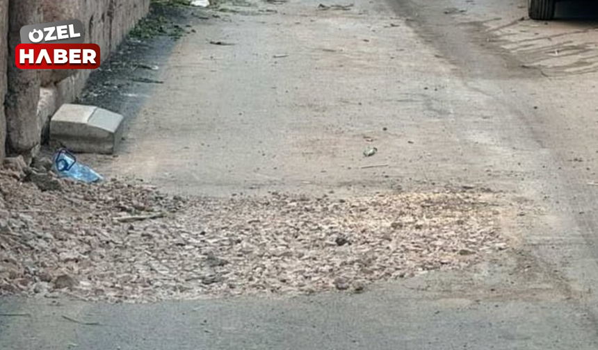 Altyapı çalışmasının ardından yol, 2 aydır asfalt bekliyor