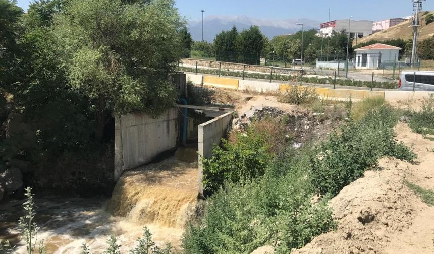 Çiftçinin sulama suyunu kirleten belediyeye 1.6 milyon lira ceza