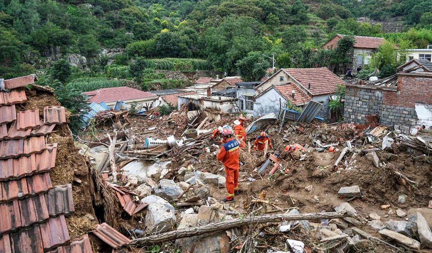 Çin’de heyelan: 4 kişi hayatını kaybetti