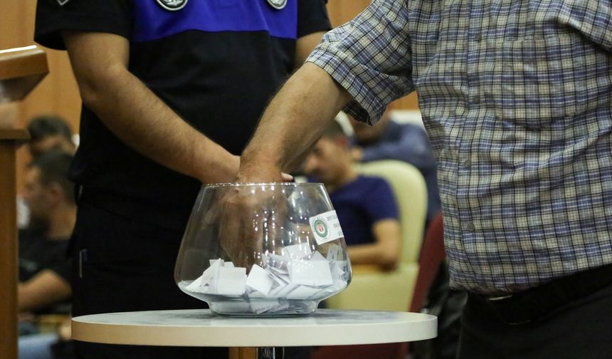 Etimesgut'ta pazar yeri tahsisi için kura yapıldı