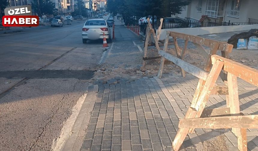 Keçiören'de kaldırım sorunu büyüyor: Yürüyecek yer kalmadı