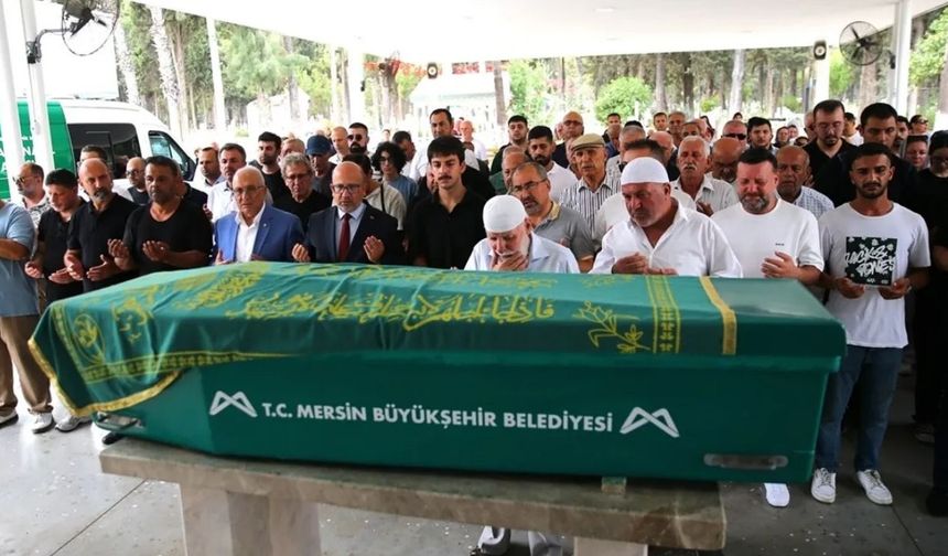Acı haber: Ünlü gazeteci hayatını kaybetti