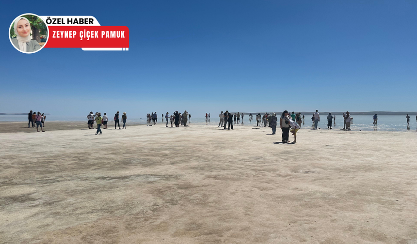 Tuz Gölü hafta sonu ziyaretçi akınına uğradı