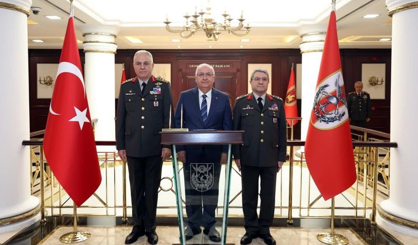 Milli Savunma Bakanı Güler, devir teslim törenine katıldı