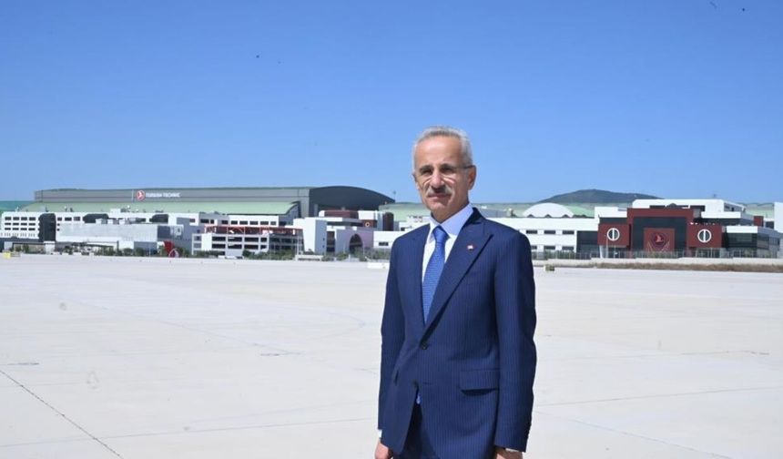İstanbul-Seul seferi geri dönmek zorun kalmıştı: Bakan Uraloğlu’ndan 'powerbank' uyarısı