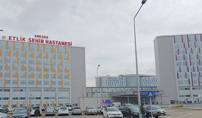 Trafik kazasında yaralanan 12 yaşındaki çocuk ambulans uçakla Ankara’ya nakledildi