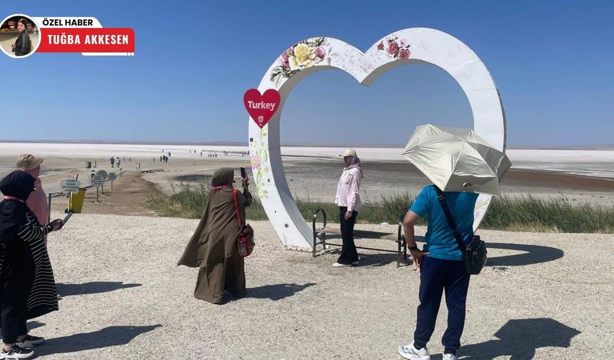 Tuz Gölü, Uzak Doğu’dan gelen turistlerin akınına uğruyor