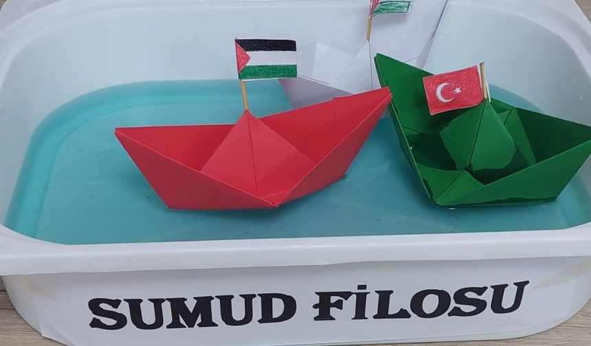 Akyurt’ta minik eller Gazze için kâğıttan gemiler yüzdürdü