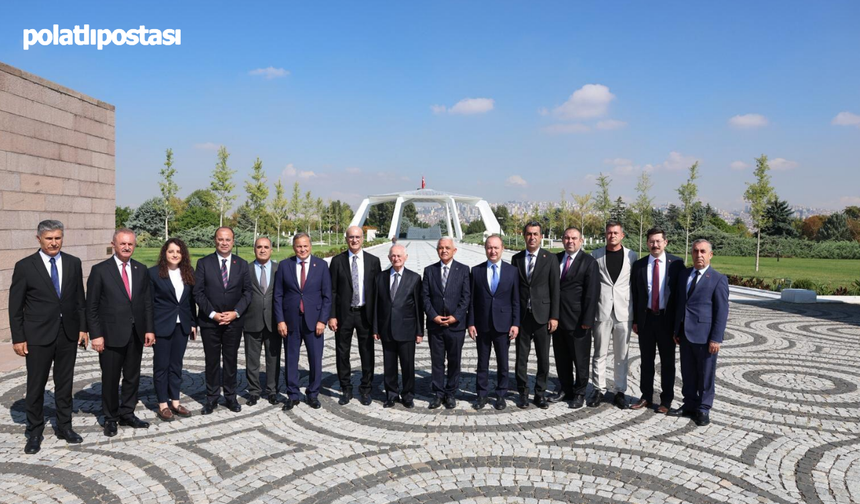 Başkan Şahin, CHP'nin 102. yılında Ata'nın huzurundaydı!